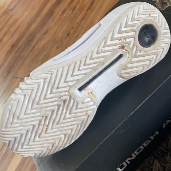 Under Armor Volleyball shoes - Picture 3 of 3